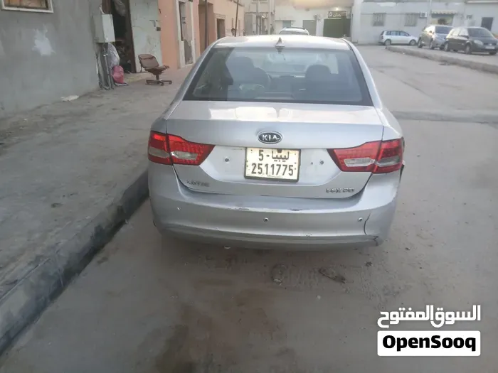 Kia K4 2010 photo 2