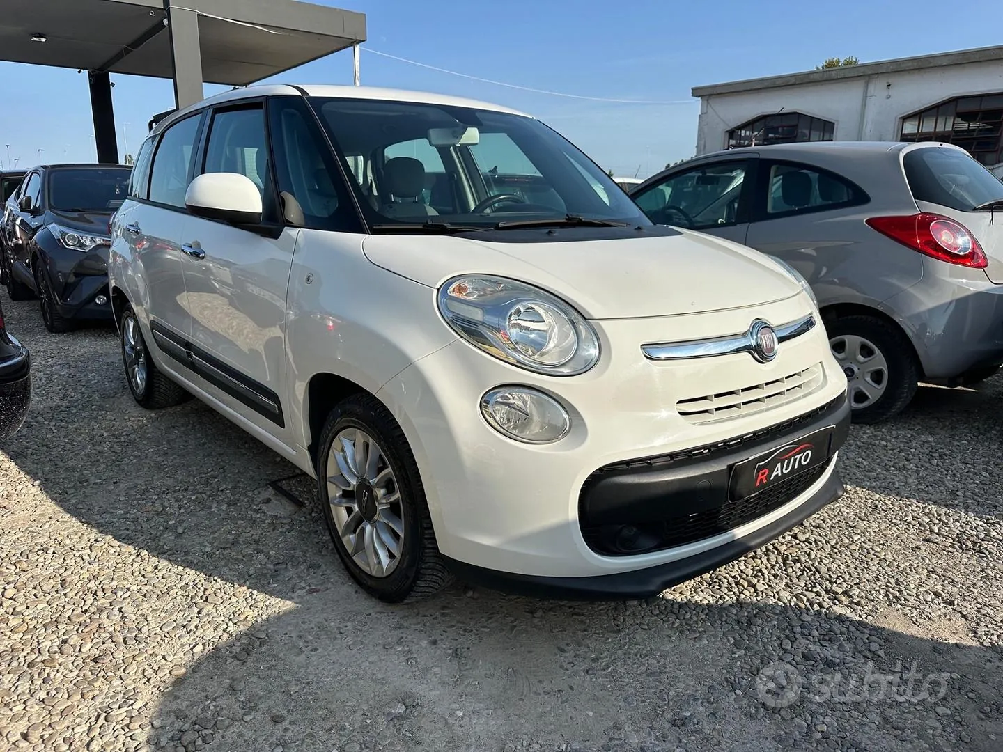 Fiat 500L 2015 photo 2