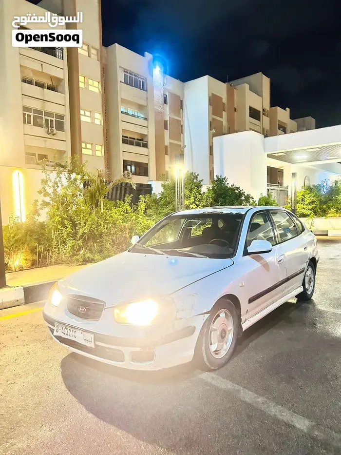 Hyundai Avante 2003 photo 3