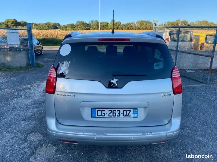 Peugeot 5008 2012 photo 4