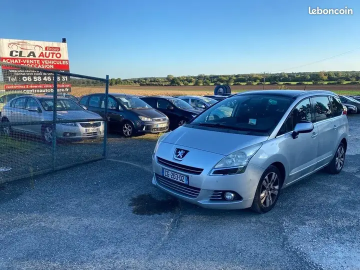 Peugeot 5008