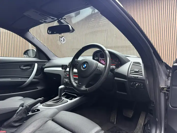 BMW 1 Series 2009 photo 3