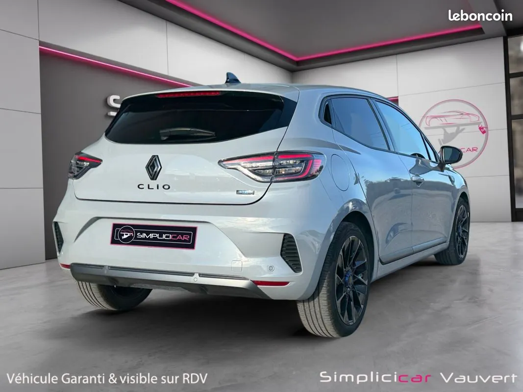 Renault Clio 2023 photo 3