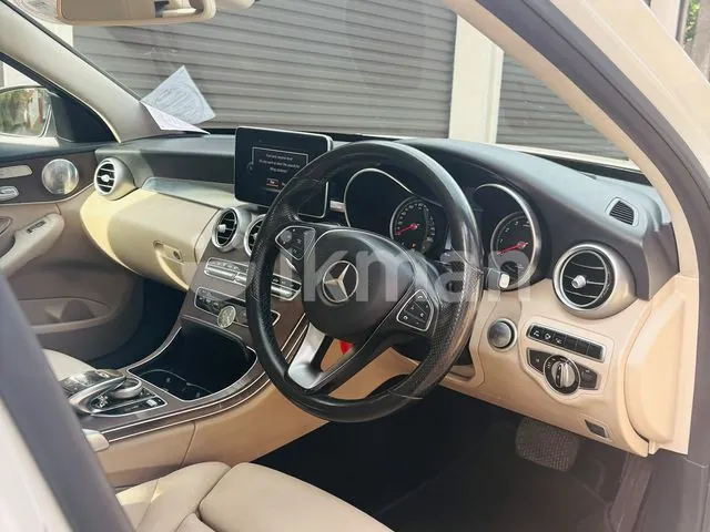 Mercedes-Benz C350 2016 photo 4
