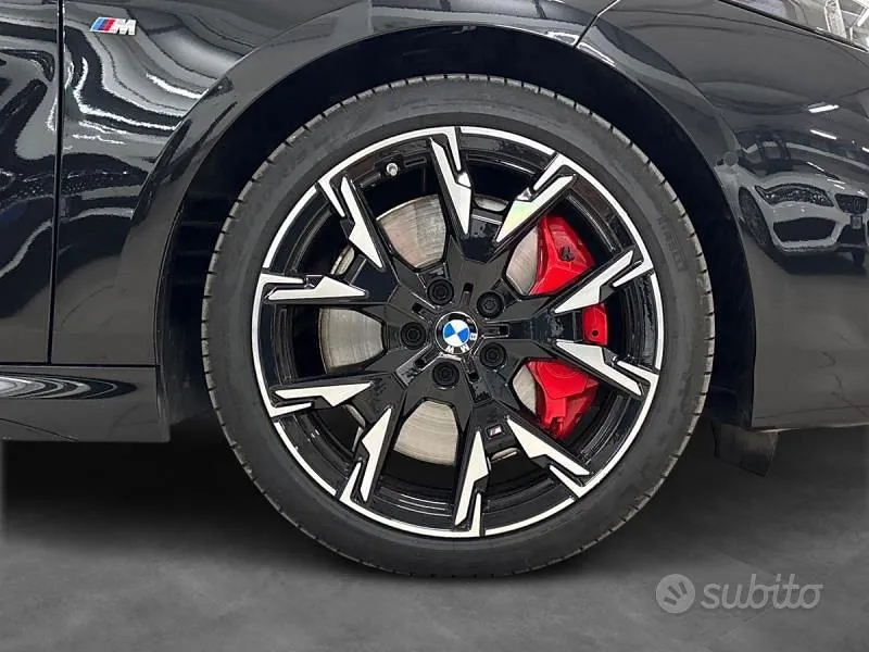 BMW 1 Series 2025 photo 2