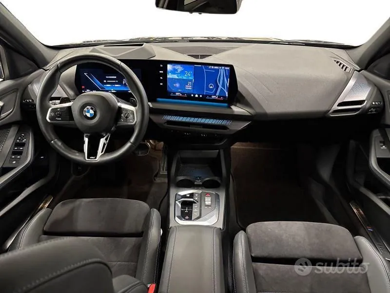 BMW 1 Series 2025 photo 3