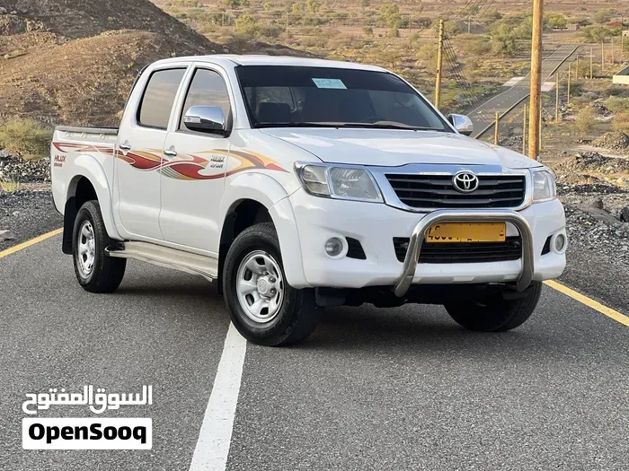 Toyota Hilux 2012 photo 2