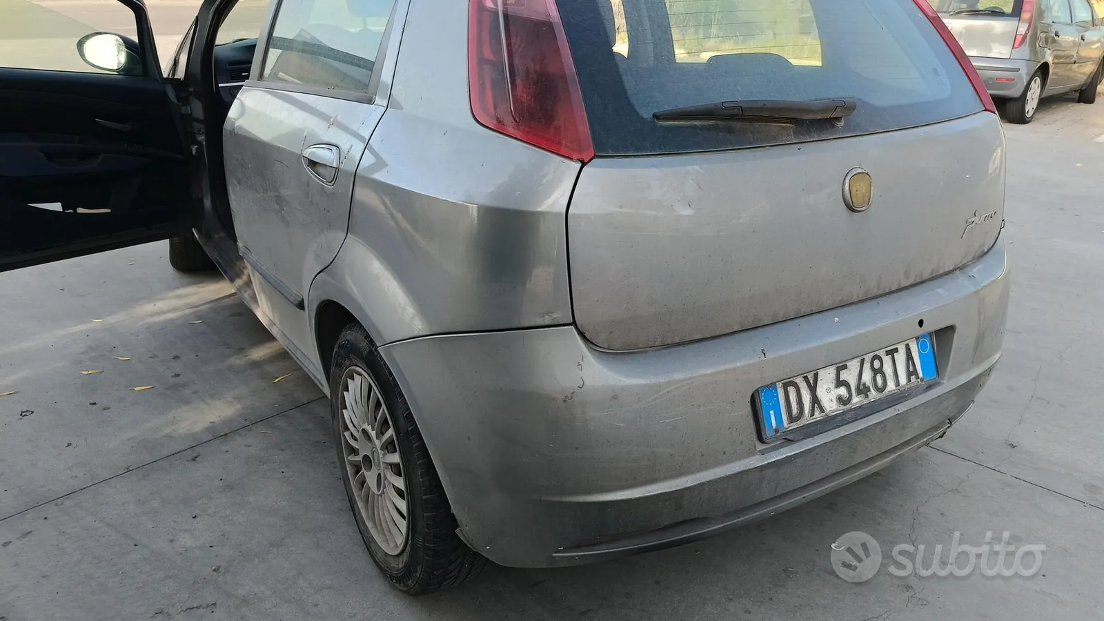 Fiat Grande Punto 2009 photo 2