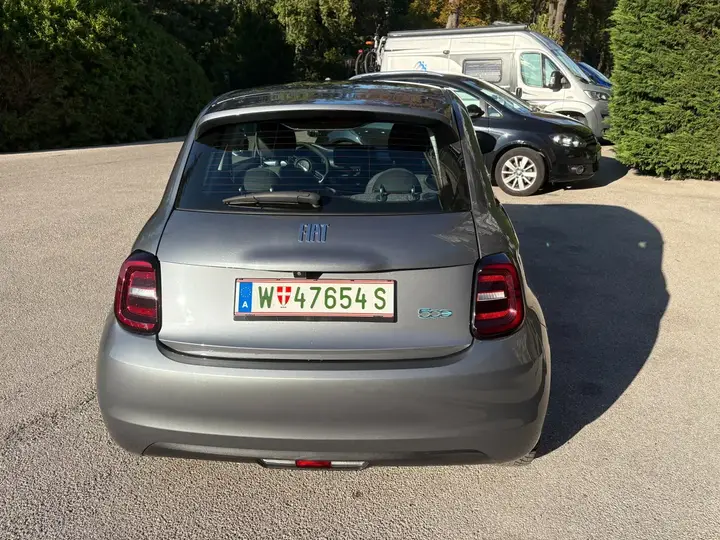 Fiat 500E 2022 photo 2