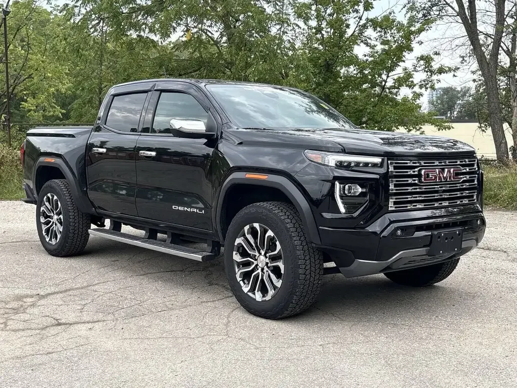 GMC Canyon 2024 photo 2