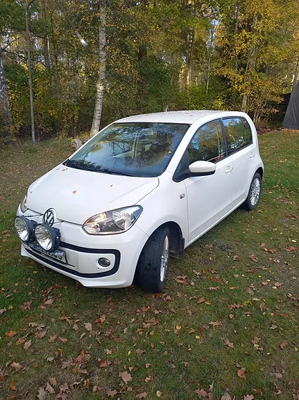Volkswagen Up 2015 photo 2