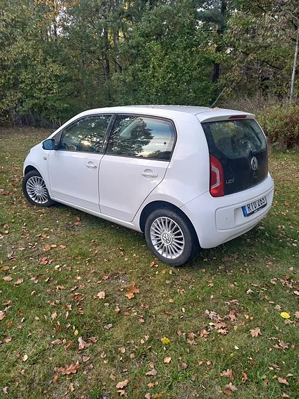 Volkswagen Up 2015 photo 3