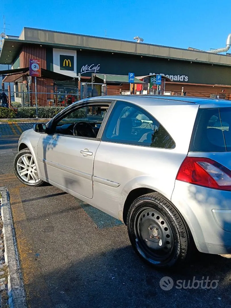 Renault Megane 2005 photo 2