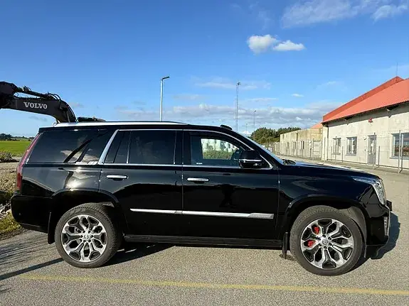Cadillac Escalade 2018 photo 3