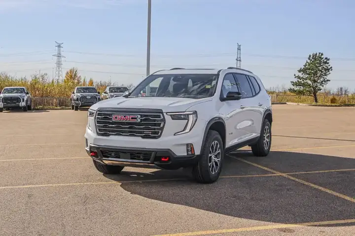 GMC Acadia 2027 photo 4