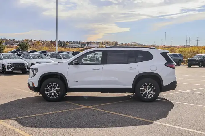 GMC Acadia 2027 photo 5