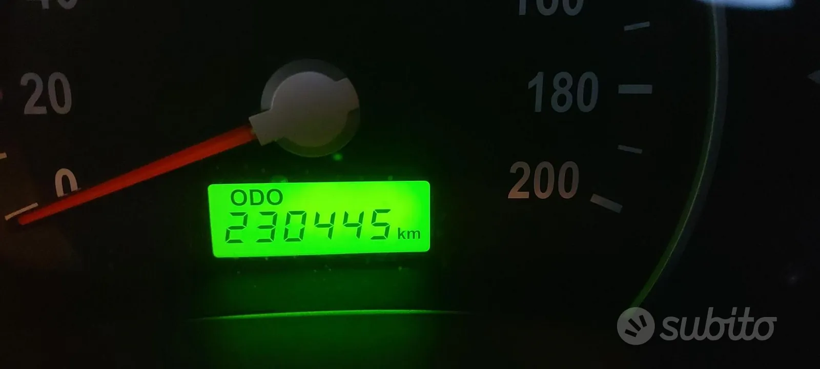 Kia Carnival 2006 photo 2