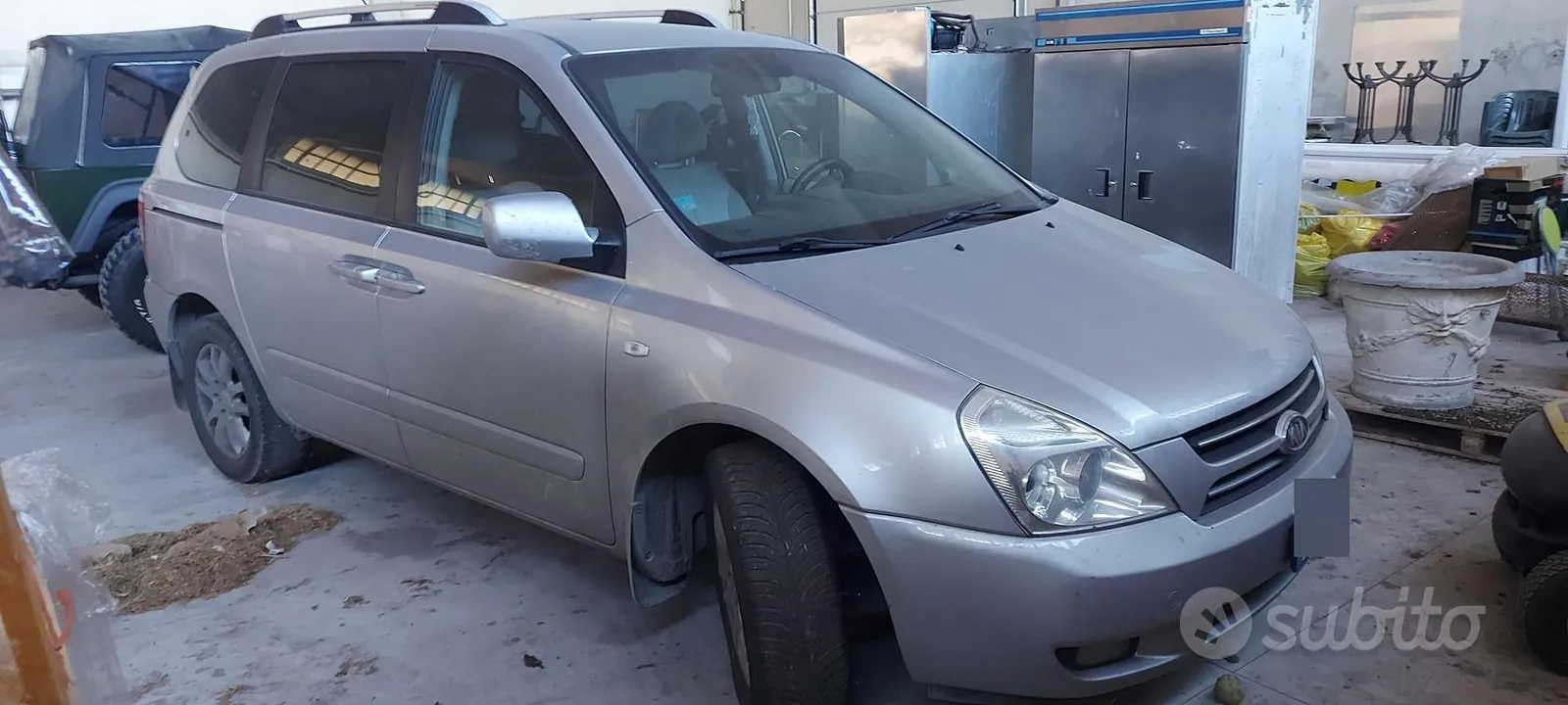 Kia Carnival 2006 photo 3