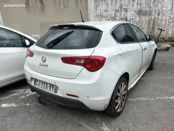 Alfa Romeo Giulietta 2012 photo 4