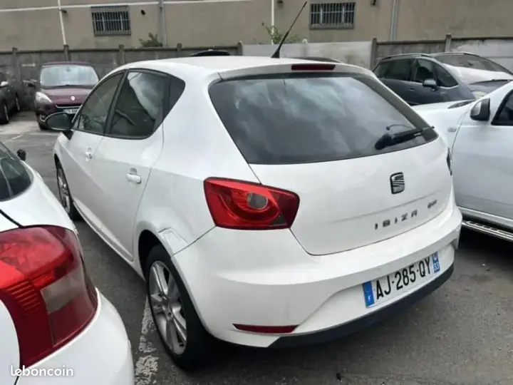 Alfa Romeo Giulietta 2012 photo 3