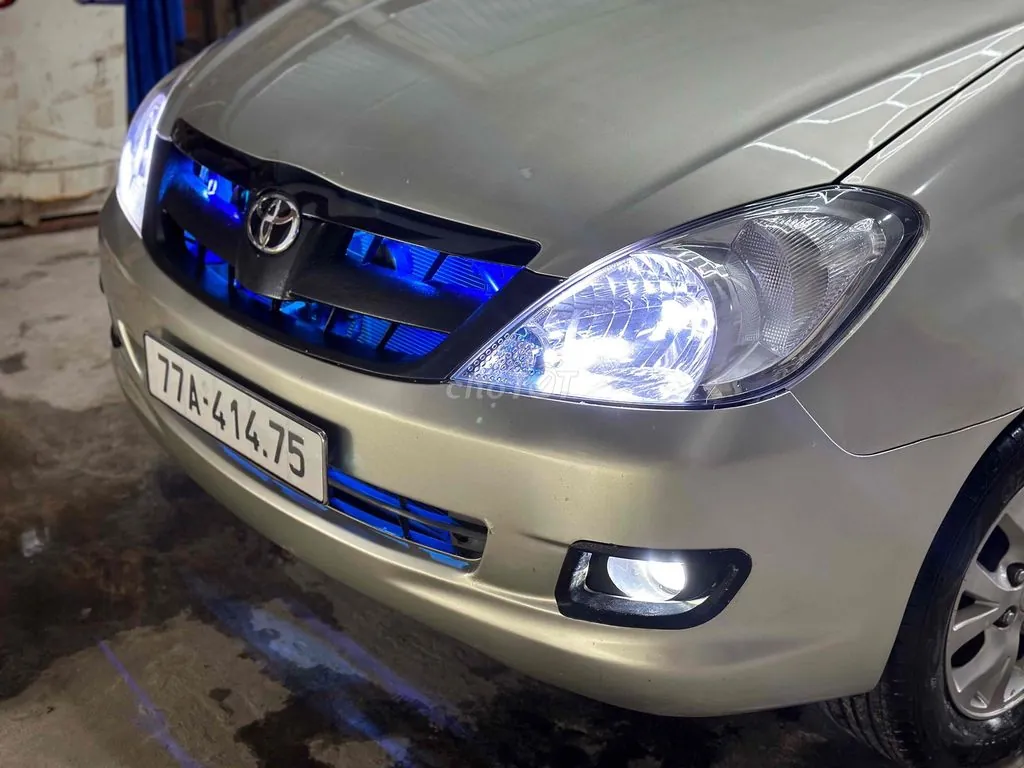 Toyota Innova 2008 photo 2