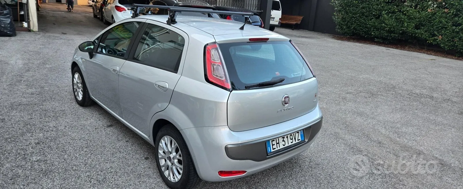 Fiat Grande Punto 2011 photo 5