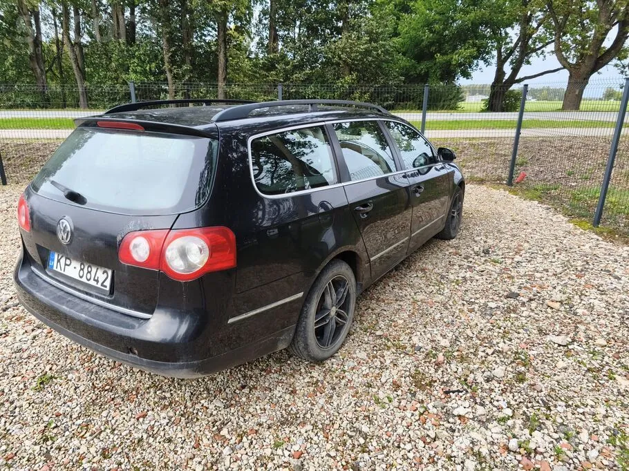 Volkswagen Passat 2006 photo 2