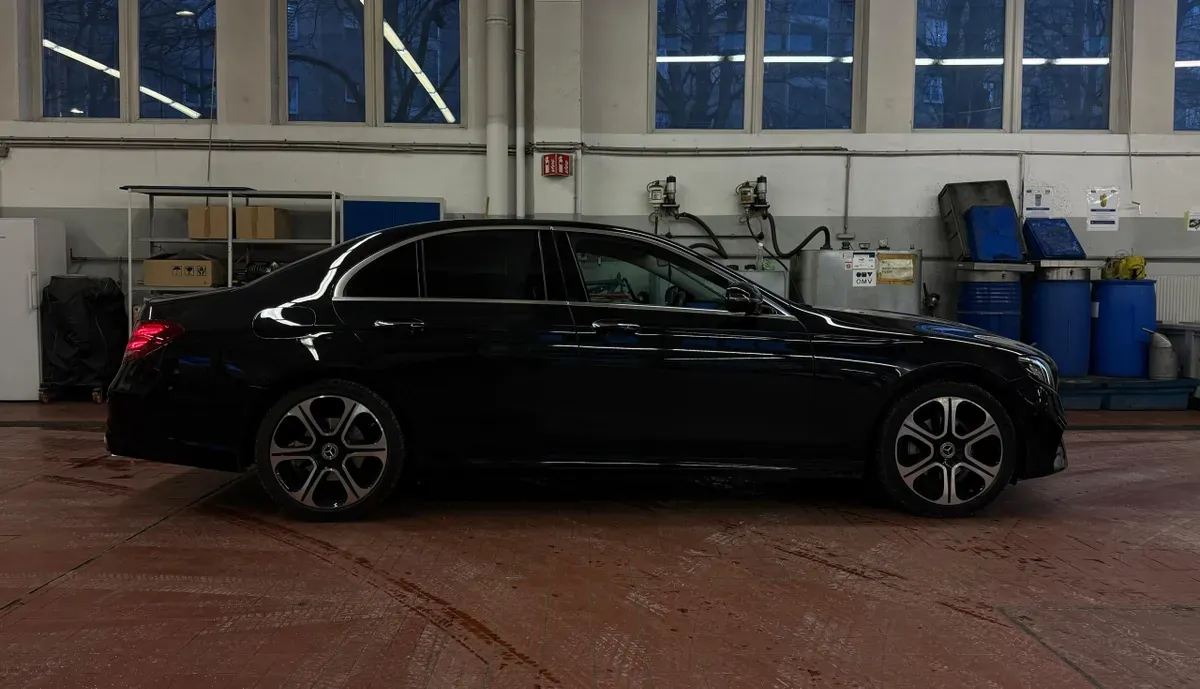 Mercedes-Benz Eklasse 2016 photo 3