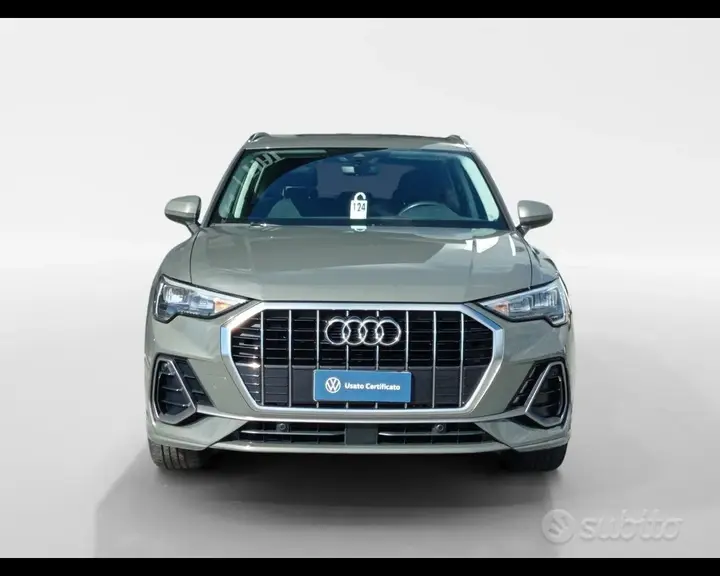 Audi Q3 2022 photo 2