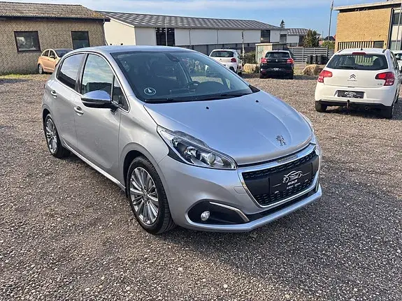 Peugeot 208 2016 photo 2