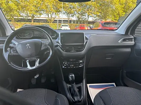 Peugeot 208 2016 photo 5