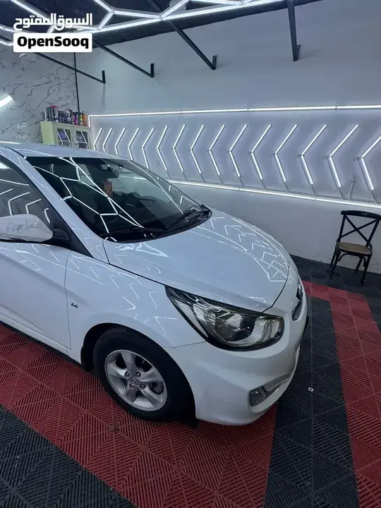 Hyundai Accent 2013 photo 3