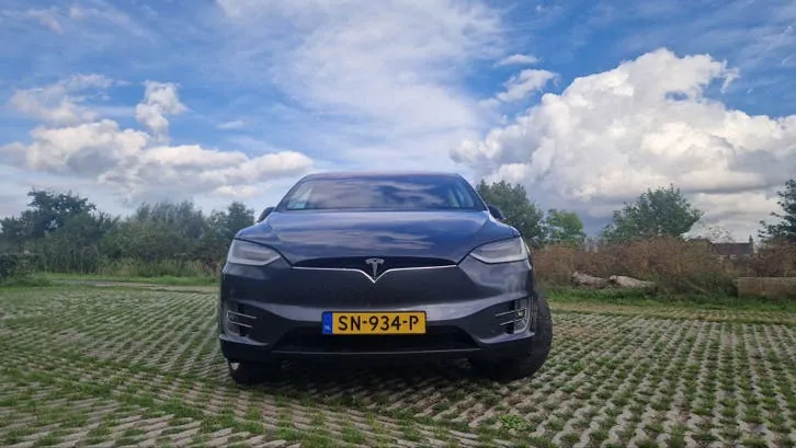 Tesla Model X 2018 photo 3