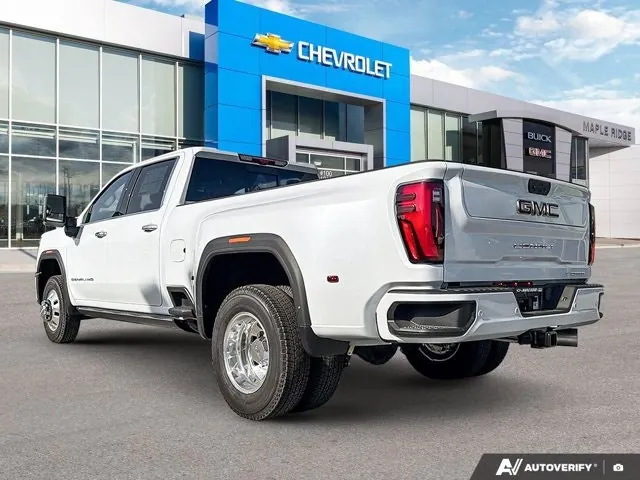 GMC Sierra 3500Hd 2026 photo 3