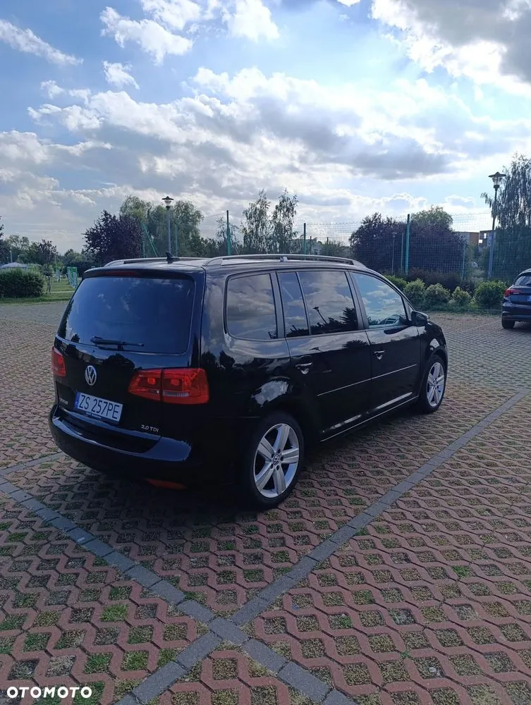 Volkswagen Touran 2010 photo 3