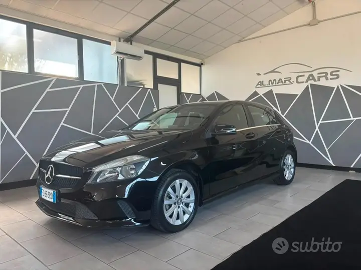 Mercedes-Benz A 2016 photo 2