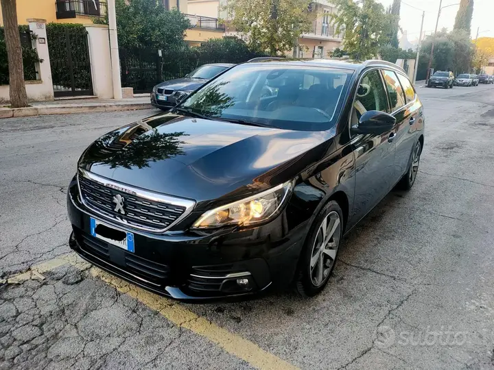 Peugeot 308 2018 photo 3
