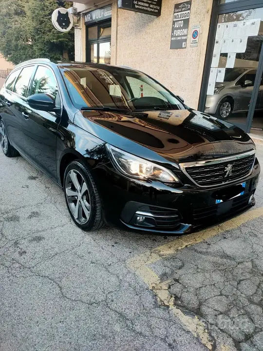 Peugeot 308 2018 photo 2