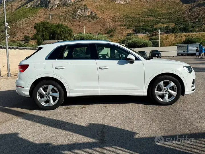 Audi Q3 2021 photo 3
