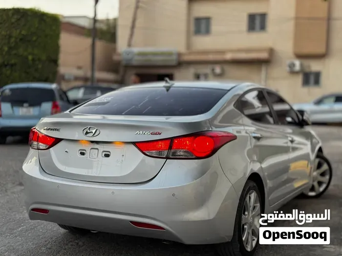 Hyundai Elantra 2012 photo 3
