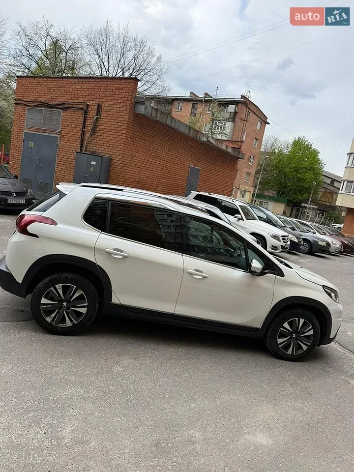 Peugeot 2008 2019 photo 2