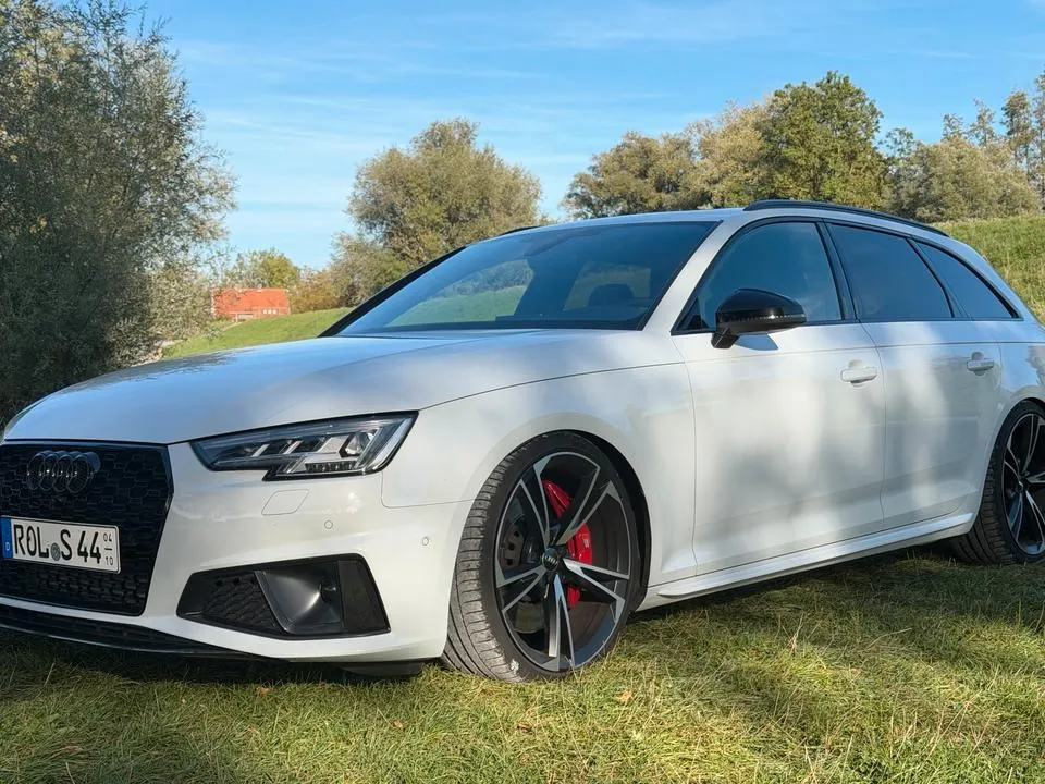 Audi S4