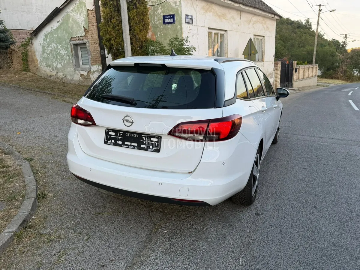 Opel Astra K 2016 photo 4