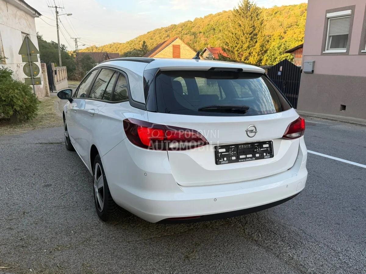 Opel Astra K 2016 photo 5