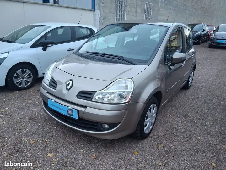 Renault Modus 2011 photo 3