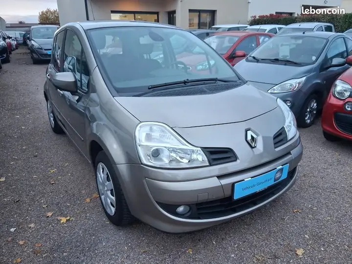 Renault Modus 2011 photo 2