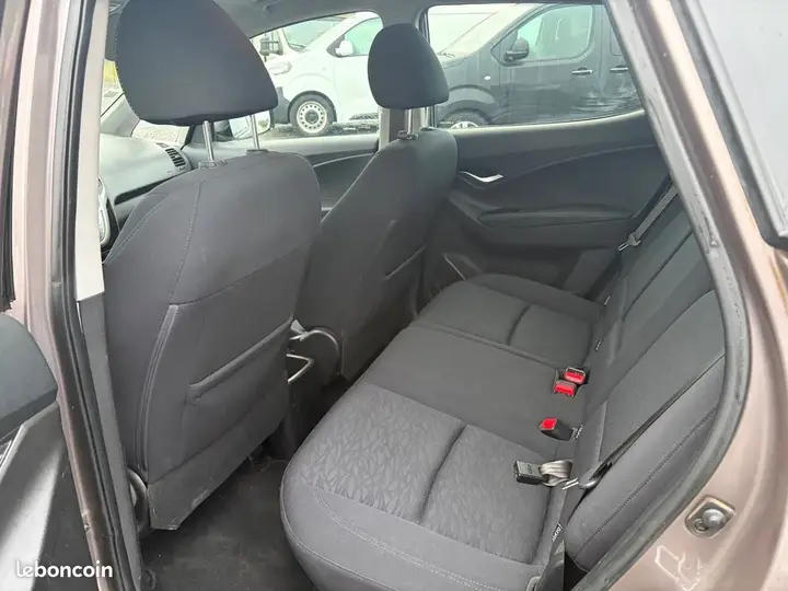 Hyundai Ix20 2011 photo 4