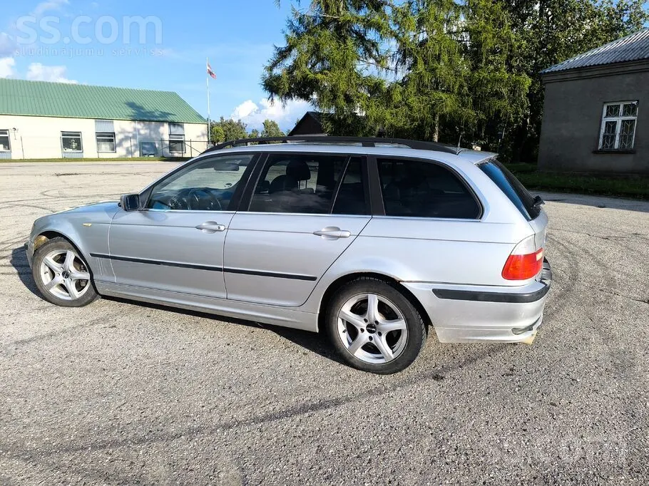 BMW 325 2004 photo 4