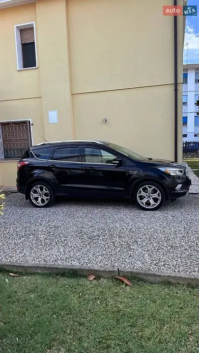 Ford Escape 2016 photo 2