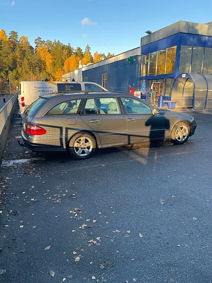 Mercedes-Benz E220 D 2006 photo 4